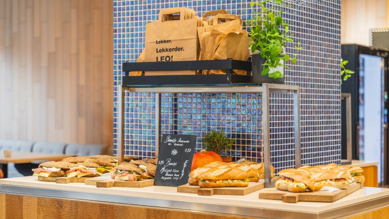 Photo 23 de Professor E.M. Meijerslaan 1 à Amstelveen