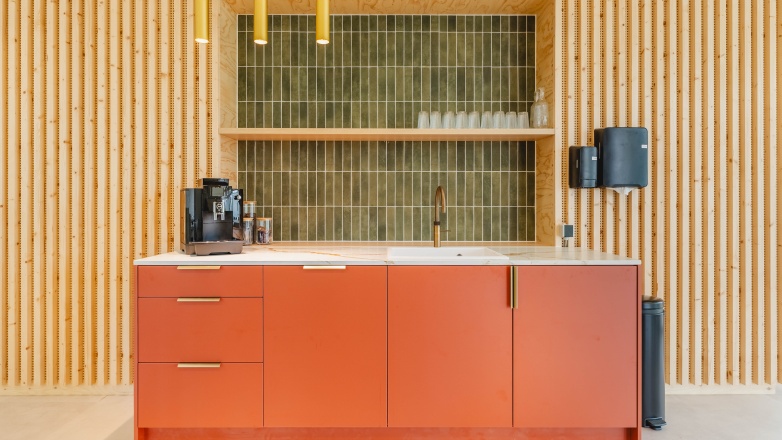 Photo 8 de Basisweg 30 à Amsterdam