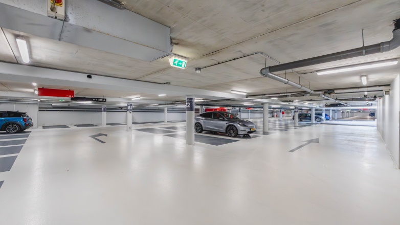Parking garage