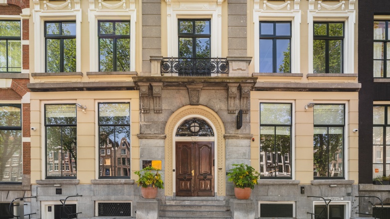 Exterior office