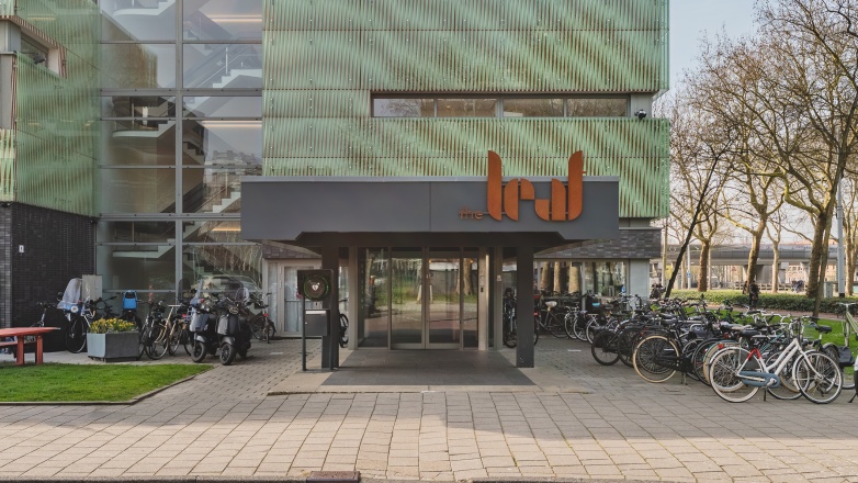 Exterior office