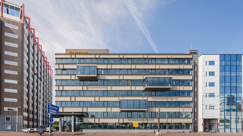 Foto 1 van De Ruijterkade 6 in Amsterdam