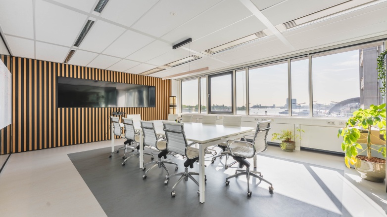 Foto 2 van De Ruijterkade 6 in Amsterdam