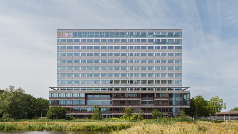 Foto 1 di Thomas R. Malthusstraat 1-3 ad Amsterdam
