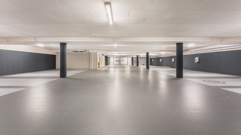 Parking garage