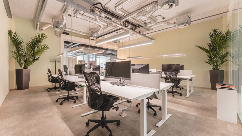 Photo 2 de Oude Middenweg 17 à La Haye