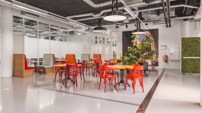 Photo 6 de Oude Middenweg 17 à La Haye