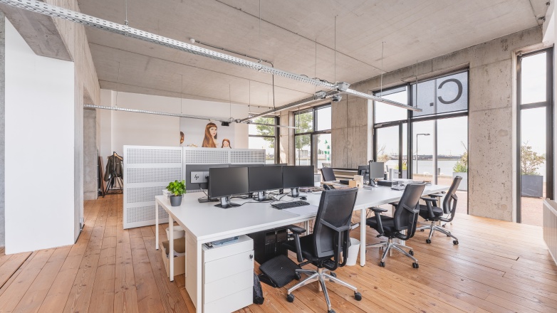 Foto 12 van Lloydkade 865 in Rotterdam