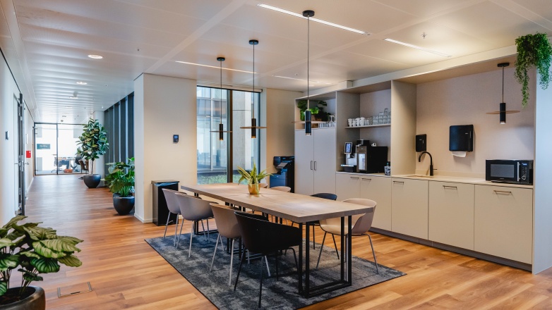 Foto 1 van Weena 788 in Rotterdam