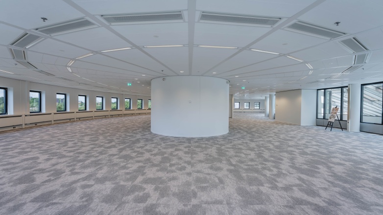 Foto 2 di Euclideslaan 1 ad Utrecht