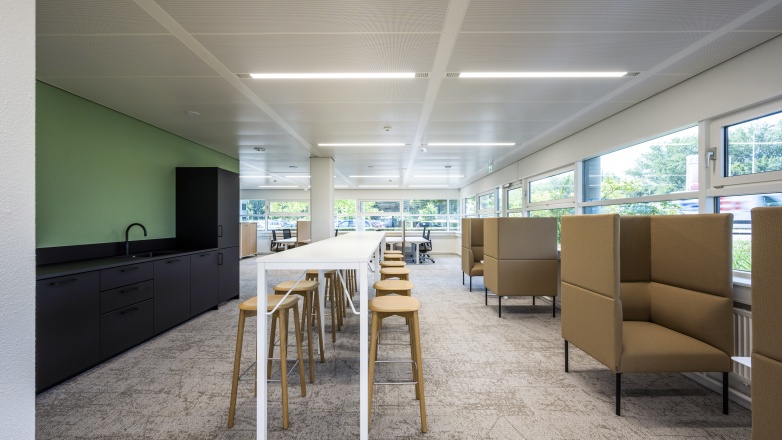 Foto 10 van Burgemeester Stramanweg 102-108 in Amsterdam