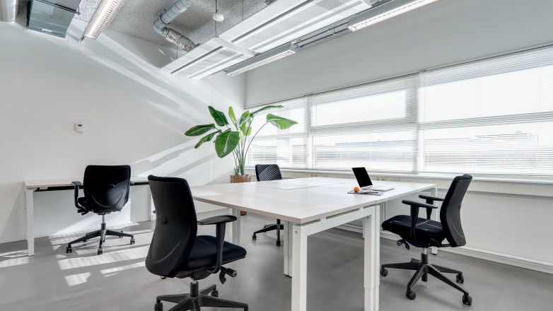 Foto 5 van Burgemeester Stramanweg 102-108 in Amsterdam