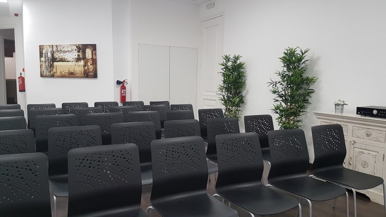 Meeting room in classroom setting