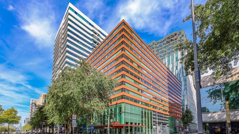 front of building Gustav Mahleraan 300