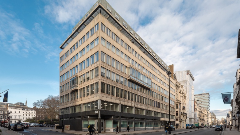 Foto 1 di 22 St James Square ad Londra