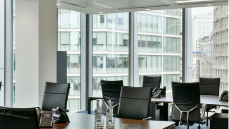 Foto 10 di 11 Bressenden Place  ad Londra