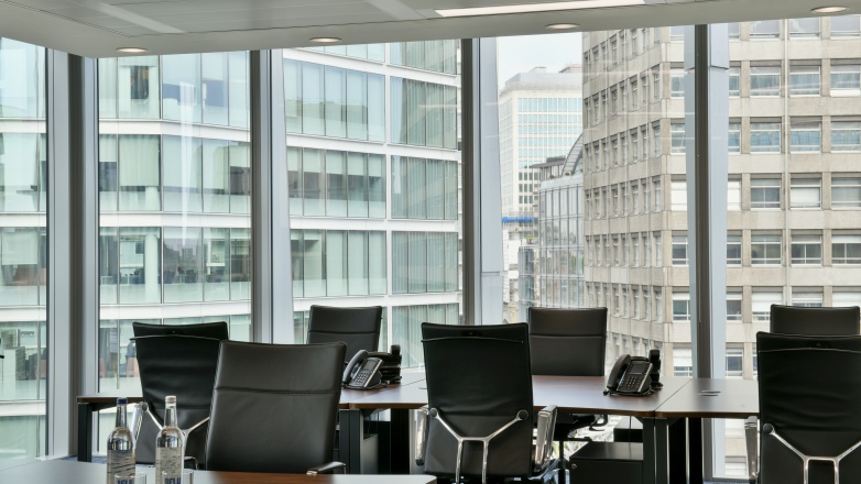 Foto 3 di 11 Bressenden Place  ad Londra