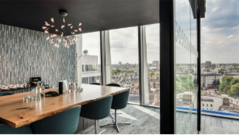 Foto 9 di 11 Bressenden Place  ad Londra