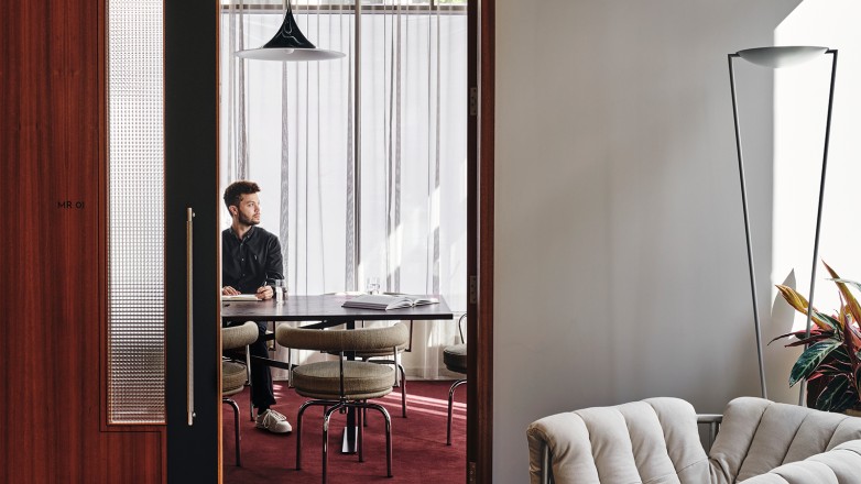 Meeting room and relaxation area 