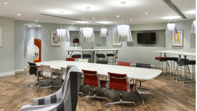 Foto 10 van 1 Corn Hill  in Londen