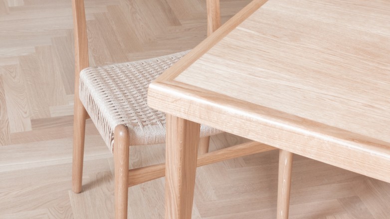 Table and chairs 