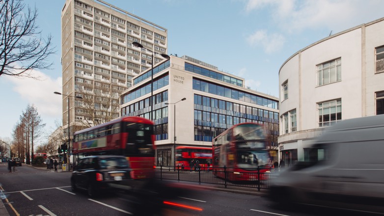 Foto 1 di 9 Pembridge Road ad Londra