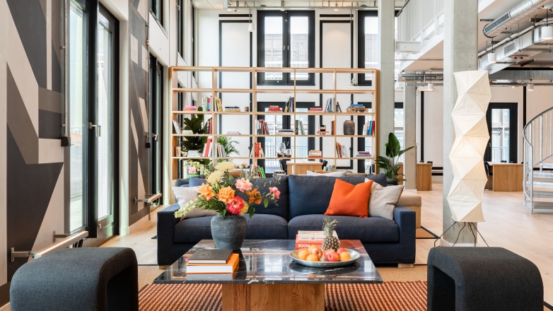 Foto 10 di Dircksenstraße 3 ad Berlino