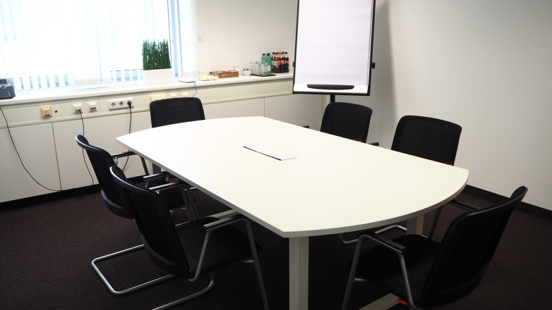 medium meeting room 