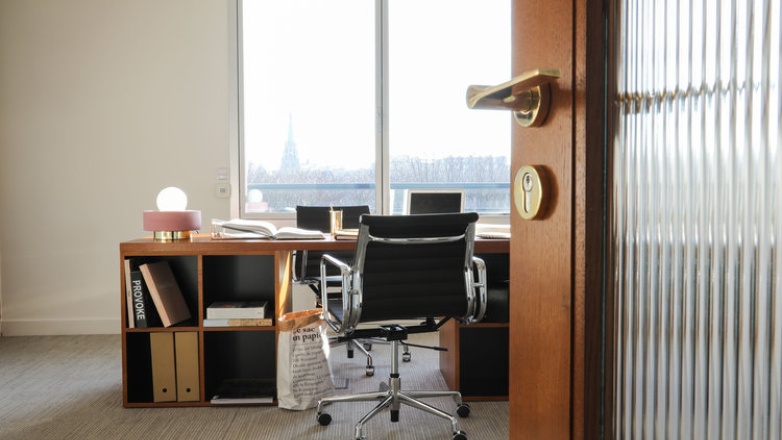 28 Cours Albert 1 er - 75008 Paris, bureau