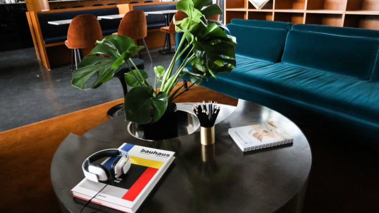 28 Cours Albert 1 er - 75008 Paris, bureau