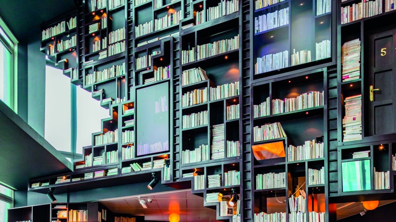 Tour First, 1 place des Saisons, Esplanade de la Défense - 92400 Courbevoie