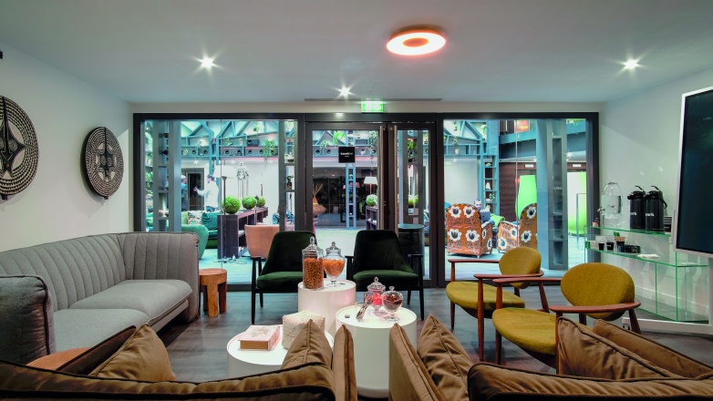 29-31 Rue de Courcelles, 75008 Paris, France. Office space. 