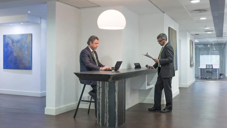 Flexdesk hallway