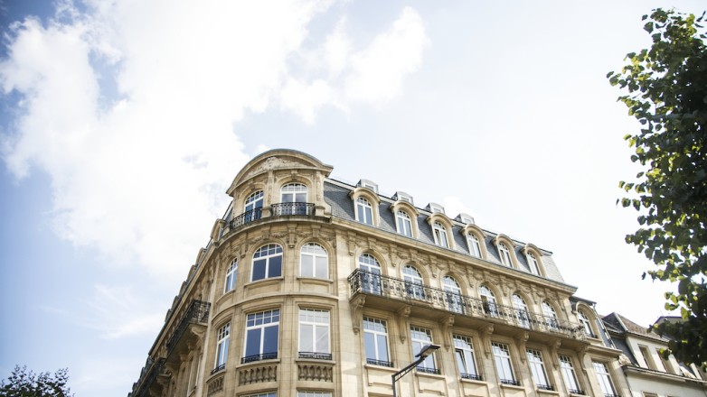 View of the building, situated on a corner