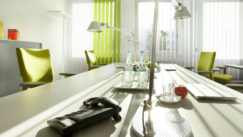 Foto 2 van Uhlandstraße 20-25 in Berlijn