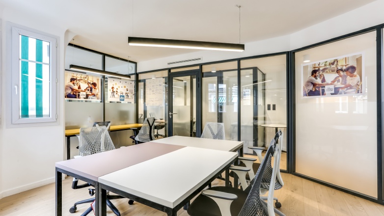 Workstation 10 Rue Pergolèse