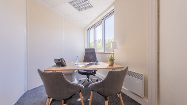 Meeting room 117 Avenue Victor Hugo