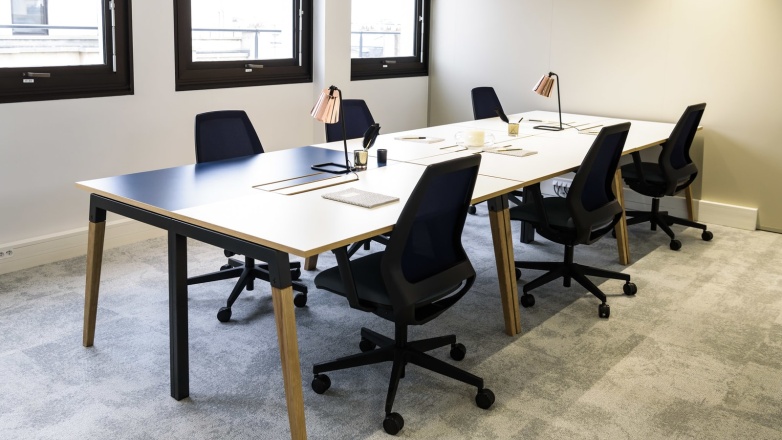 Office space for rent 11 Avenue Delcassé 12