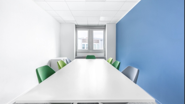 office 12-14 Rond-Point des Champs-Élysées