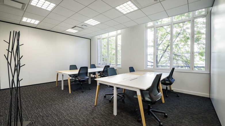 Photo 19 of 15-17 Rue Traversière in Paris