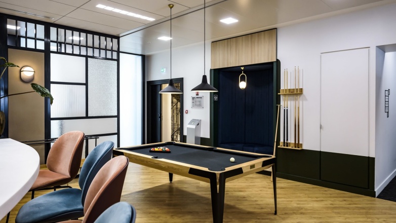 Photo 17 of 15-17 Rue Traversière in Paris