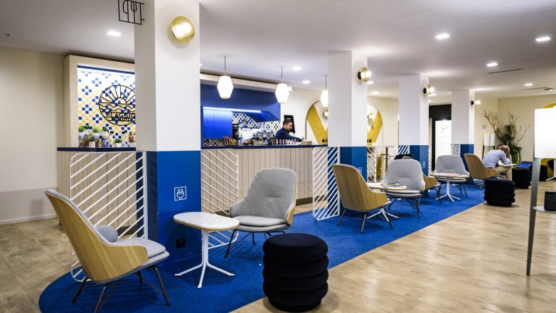 Photo 12 of 15-17 Rue Traversière in Paris