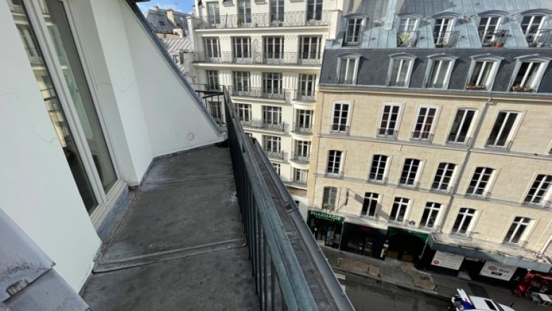 View 37 rue Bergère