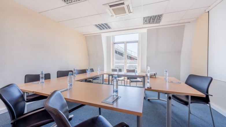 Meeting area 4 Place Louis Armand