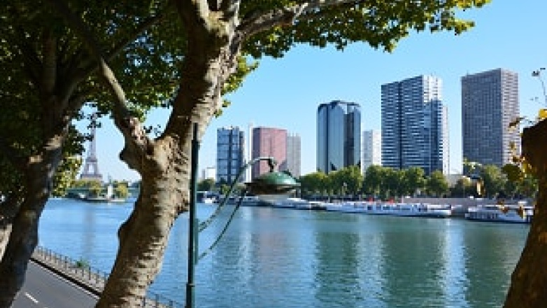 Photo 4 of 50 Quai Louis Blériot in Paris