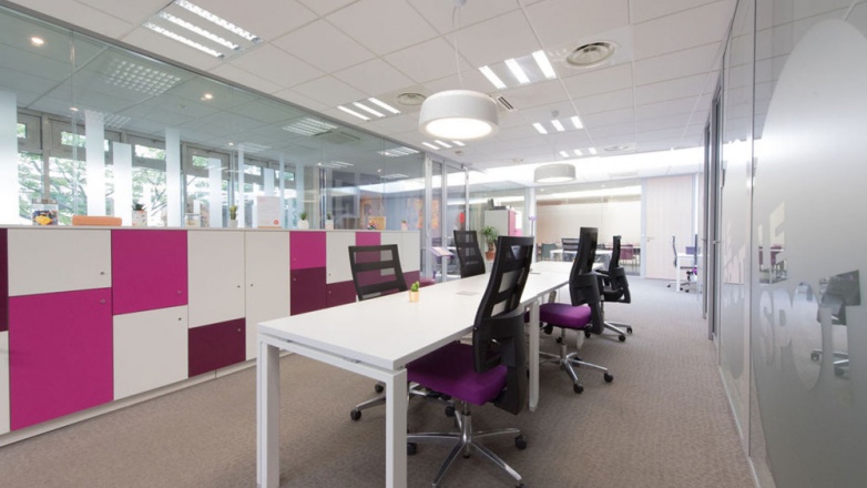 Office 60 Avenue Charles de Gaulle