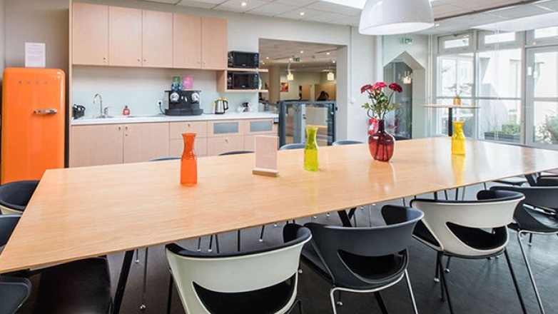 Meeting area 60 Avenue Charles de Gaulle