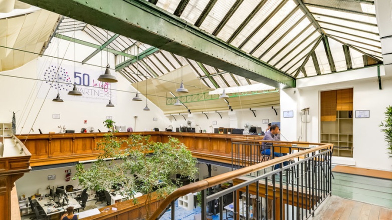 Photo 6 de 62 Rue Jean-Jacques Rousseau à Paris