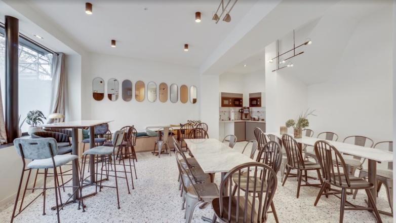 Open area 93 boulevard Haussmann