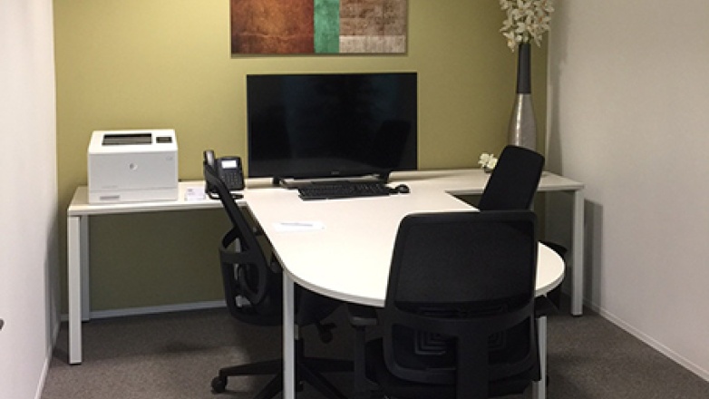 Photo 10 of 16 Place de l'Iris in Courbevoie